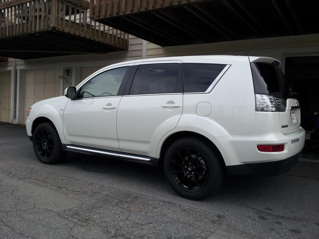 2013 Mitsubishi Outlander photo