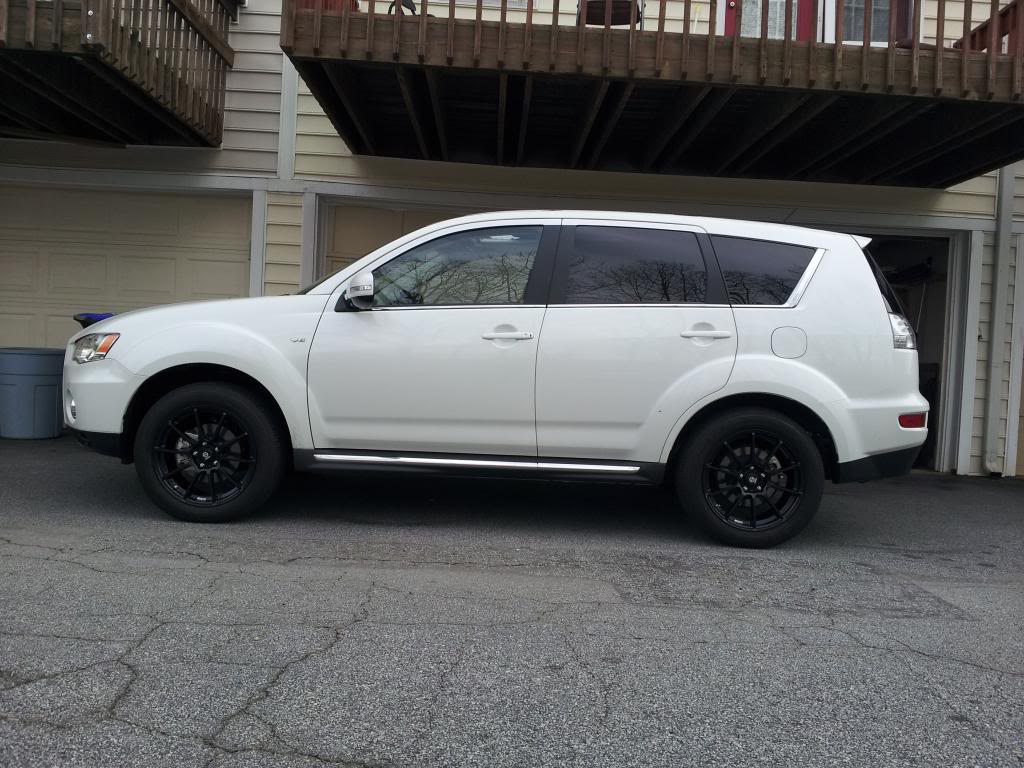 2013 Mitsubishi Outlander photo