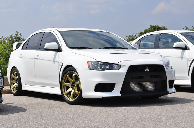 2011 Mitsubishi Lancer Evolution photo