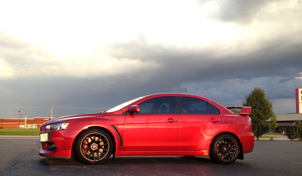 2013 Mitsubishi Lancer Evolution photo