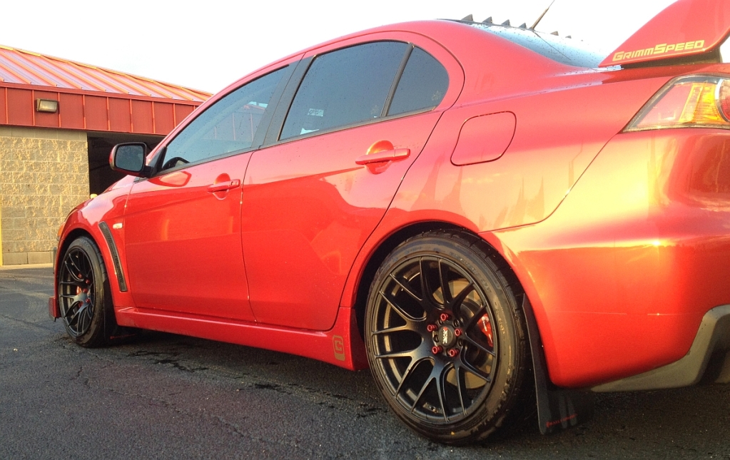 2013 Mitsubishi Lancer Evolution photo