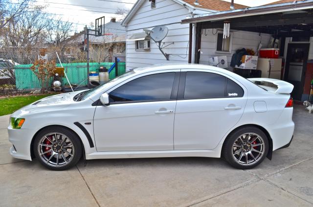 2012 Mitsubishi Lancer Evolution photo