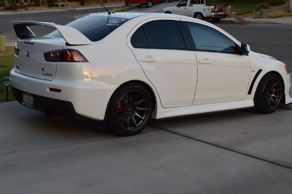 2013 Mitsubishi Lancer Evolution photo