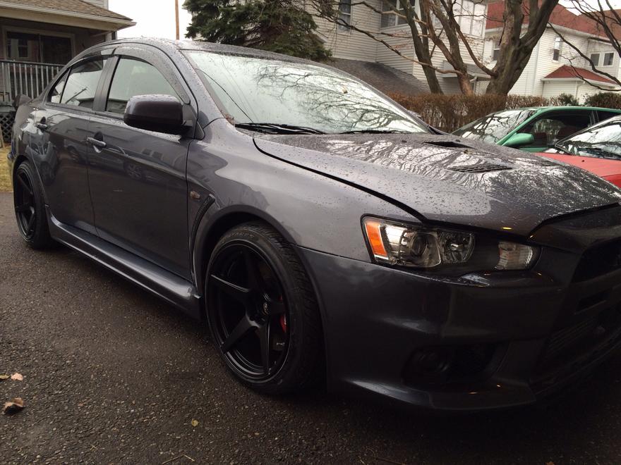 2013 Mitsubishi Lancer Evolution photo