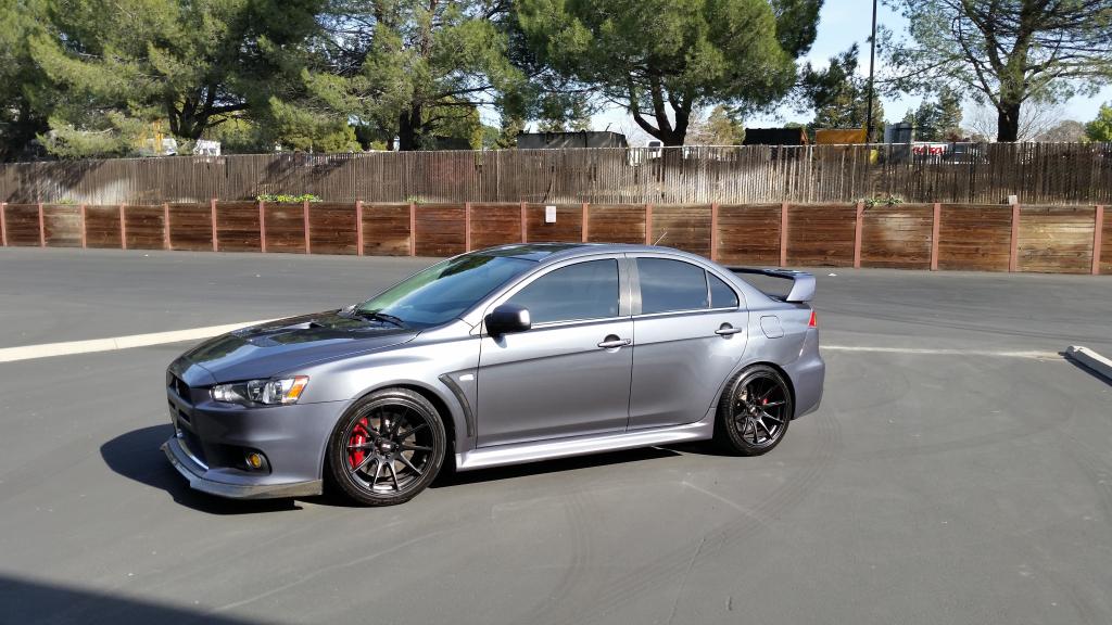 2014 Mitsubishi Lancer Evolution photo