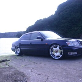 1999 Lexus LS 400