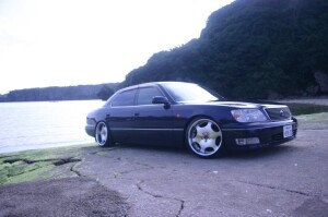 Lexus LS 400