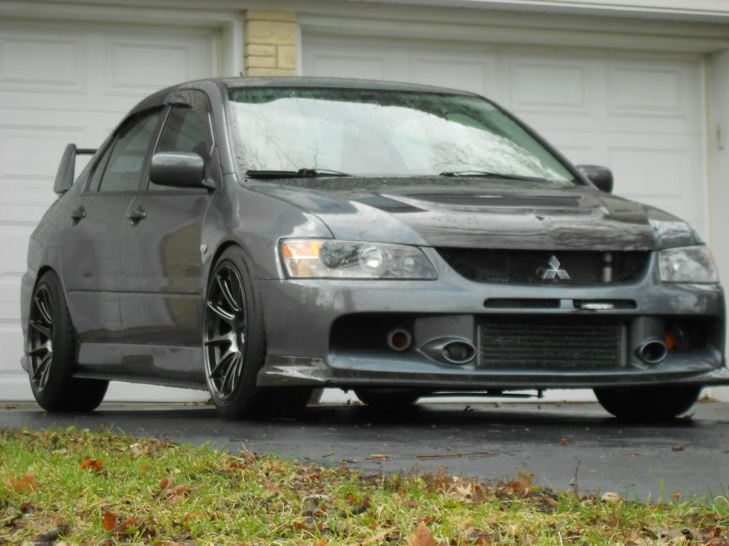 2004 Mitsubishi Lancer Evolution photo