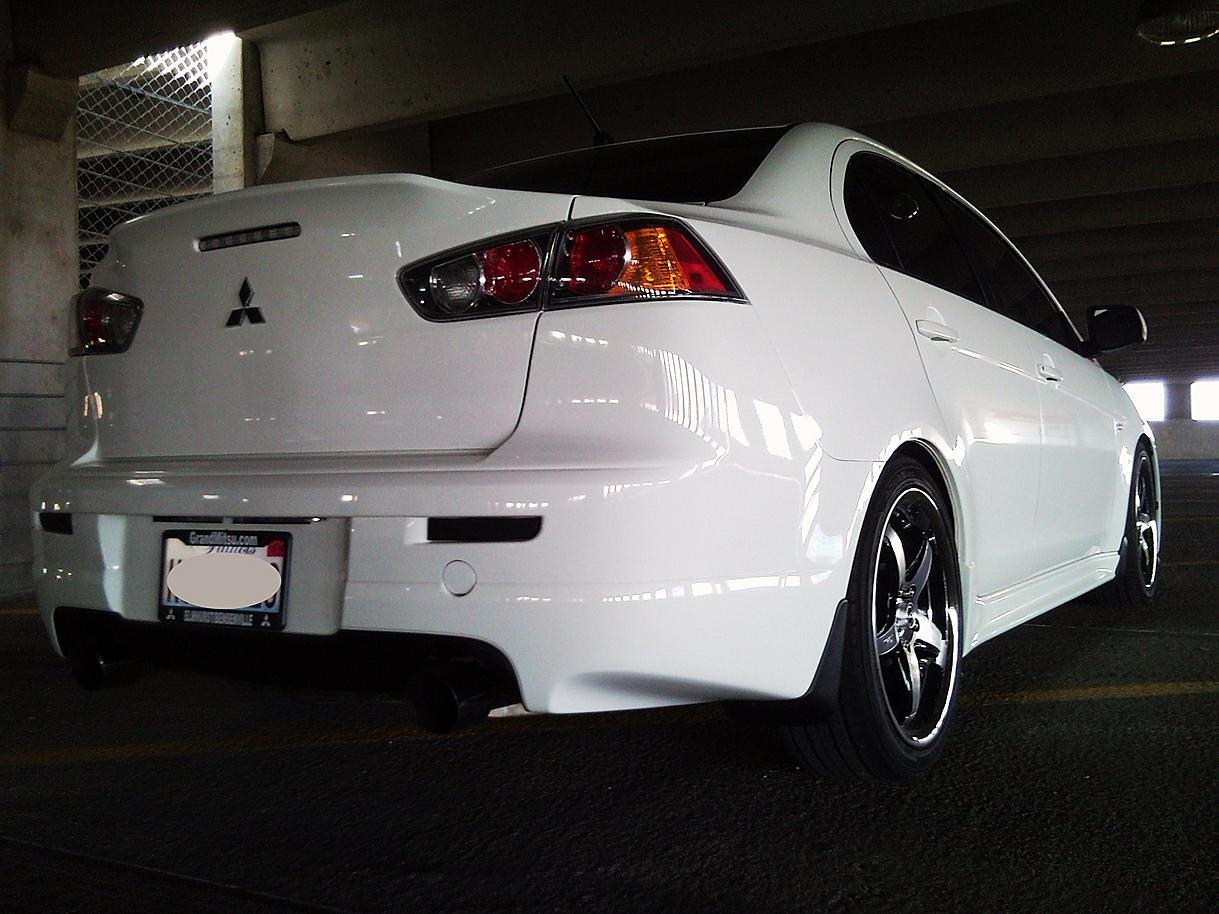 2008 Mitsubishi Lancer Evolution photo
