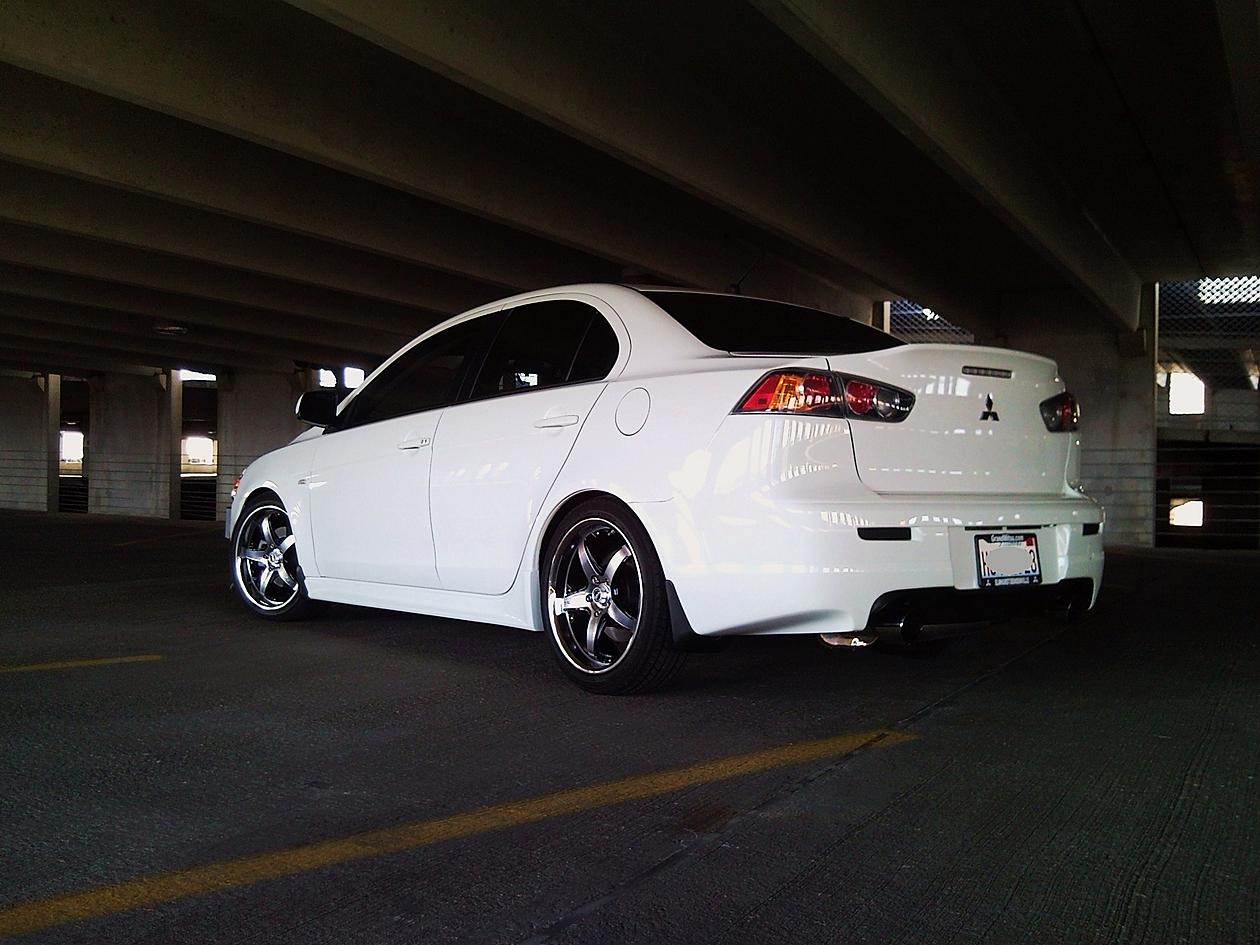 2008 Mitsubishi Lancer Evolution photo