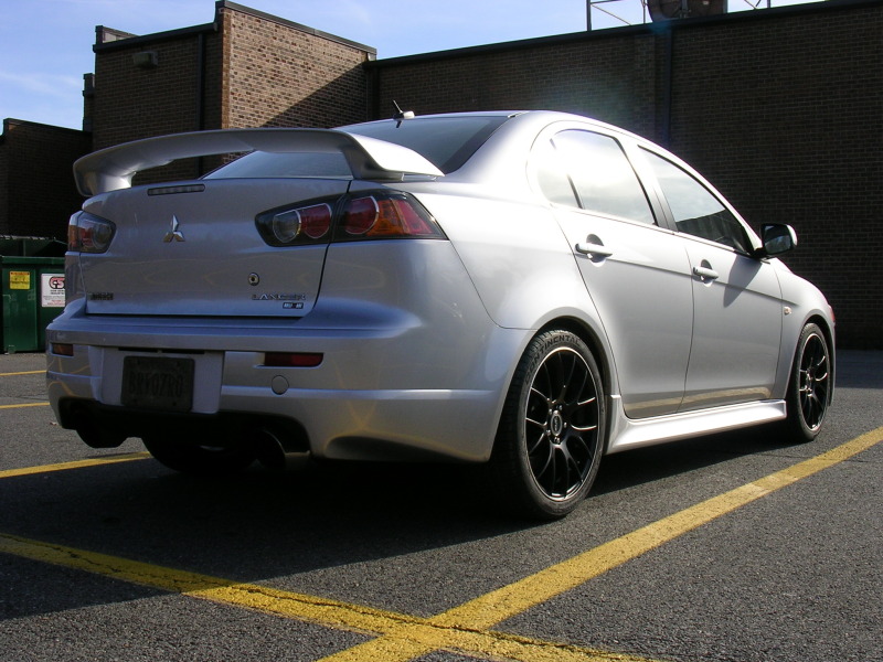 2011 Mitsubishi Lancer Evolution photo