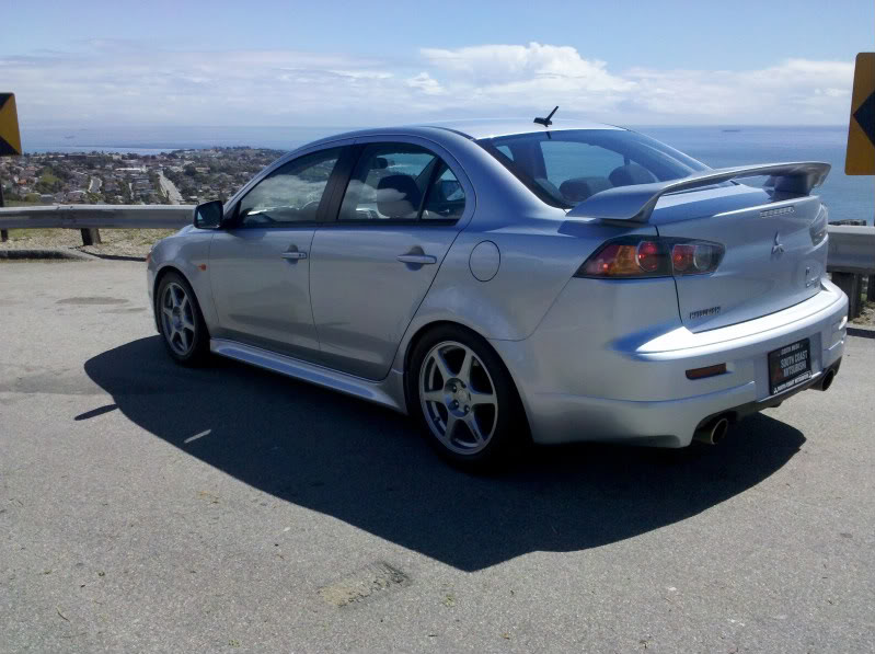 2011 Mitsubishi Lancer Evolution photo