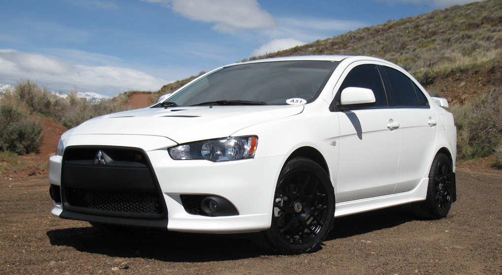 2010 Mitsubishi Lancer Evolution photo