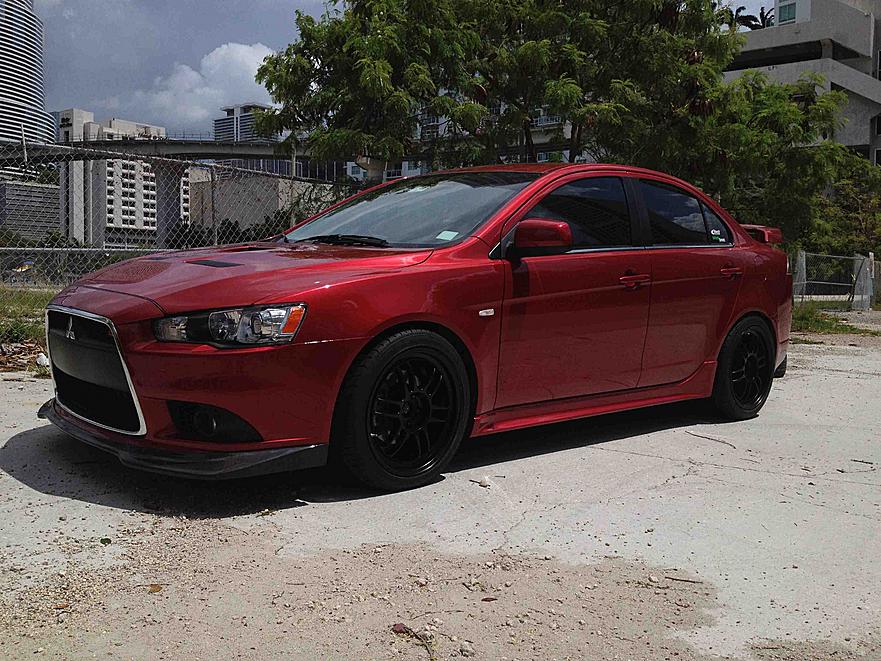 2010 Mitsubishi Lancer Evolution photo