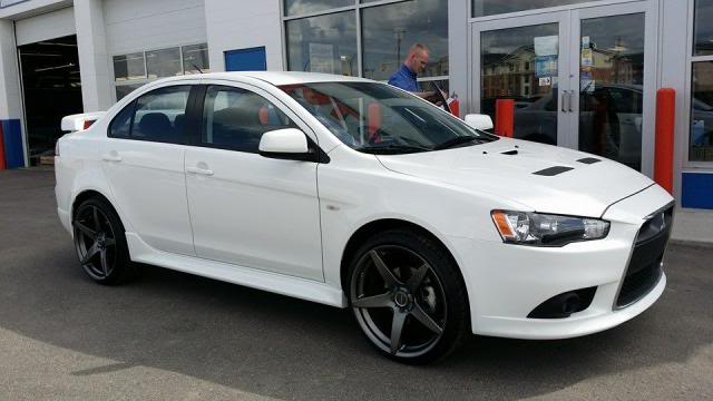 2013 Mitsubishi Lancer Evolution photo