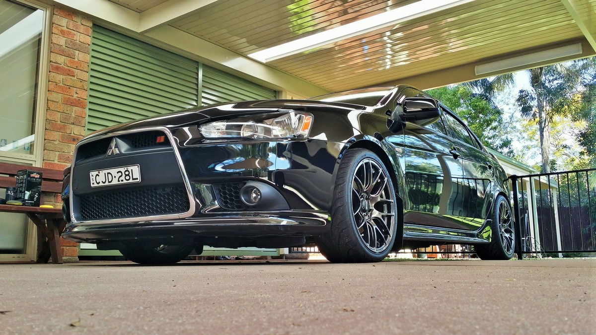 2013 Mitsubishi Lancer Evolution photo