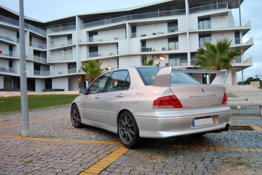 2004 Mitsubishi Lancer Evolution photo