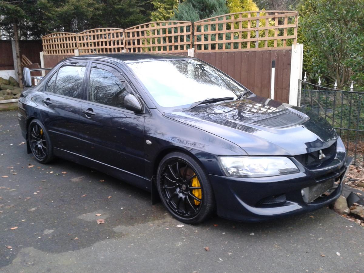 2004 Mitsubishi Lancer Evolution photo