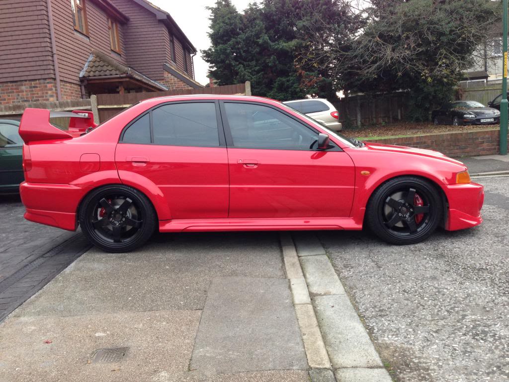 2004 Mitsubishi Lancer Evolution photo