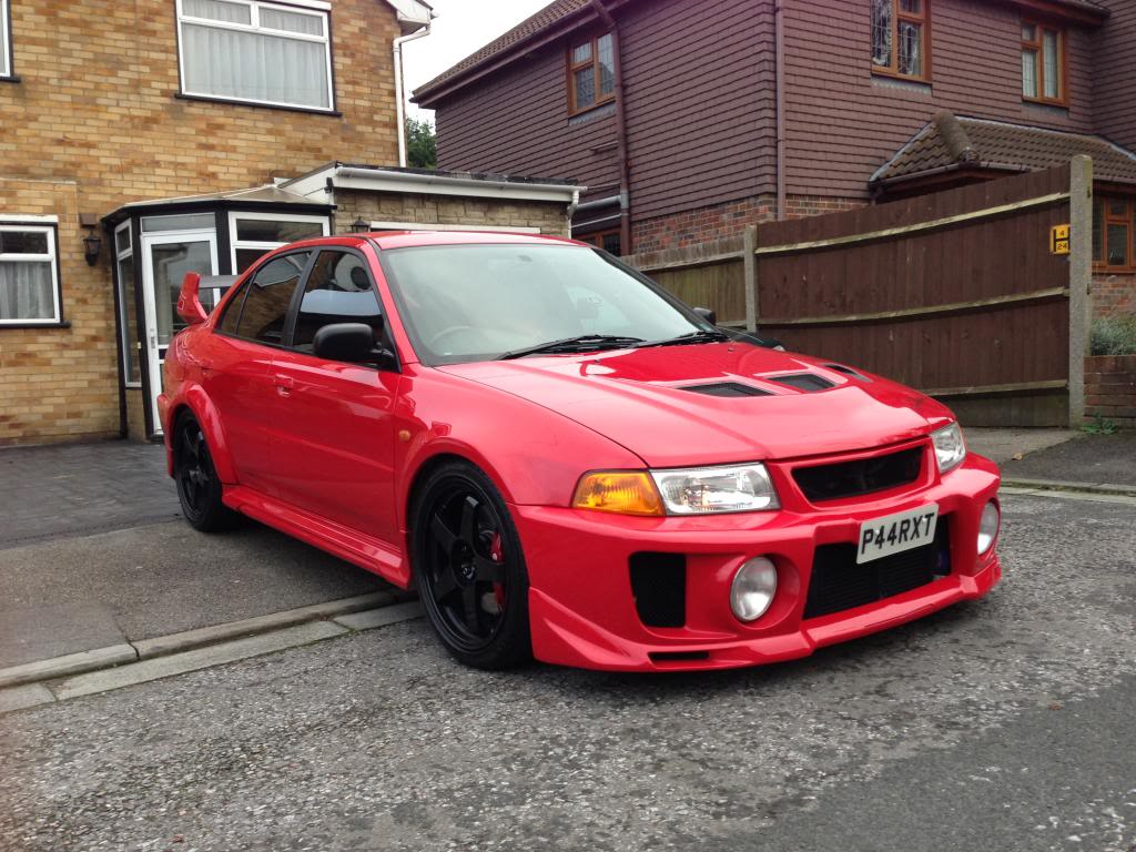 2004 Mitsubishi Lancer Evolution photo
