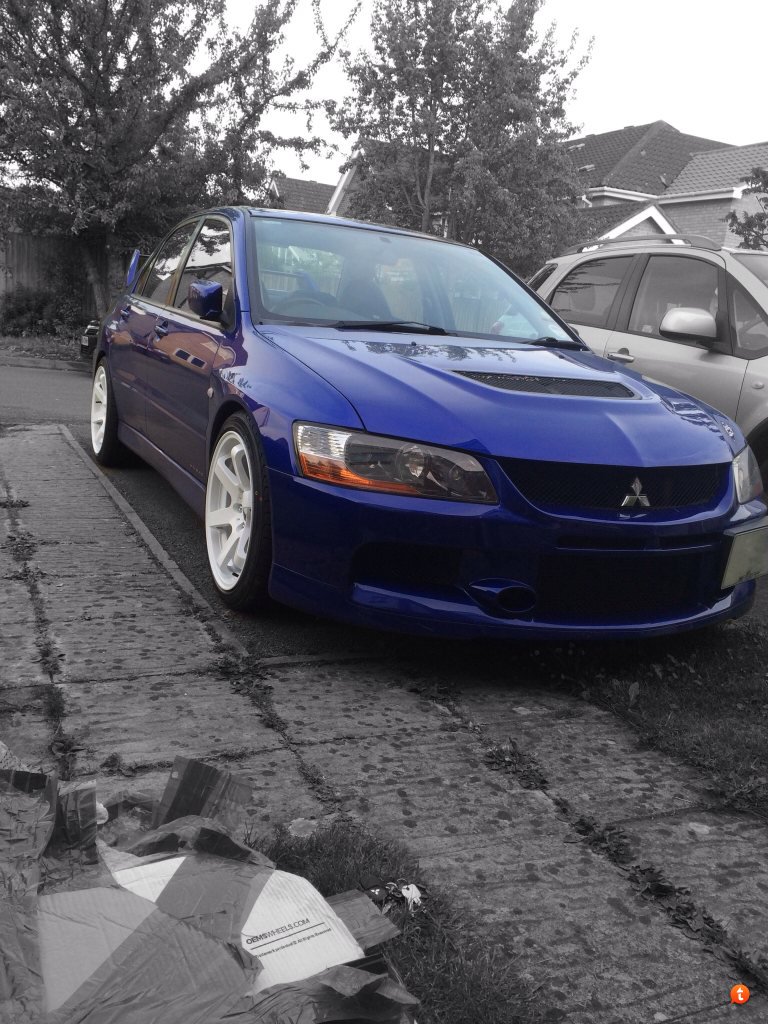 2003 Mitsubishi Lancer Evolution photo