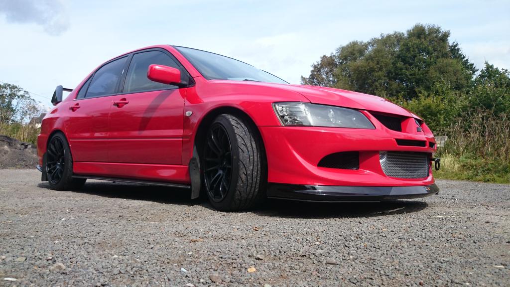 2004 Mitsubishi Lancer Evolution photo