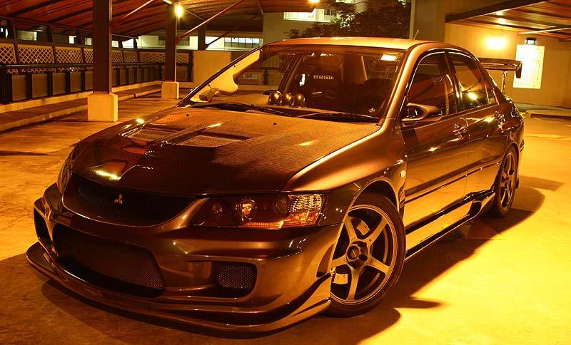 2003 Mitsubishi Lancer Evolution photo
