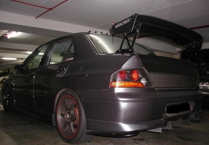 2006 Mitsubishi Lancer Evolution photo