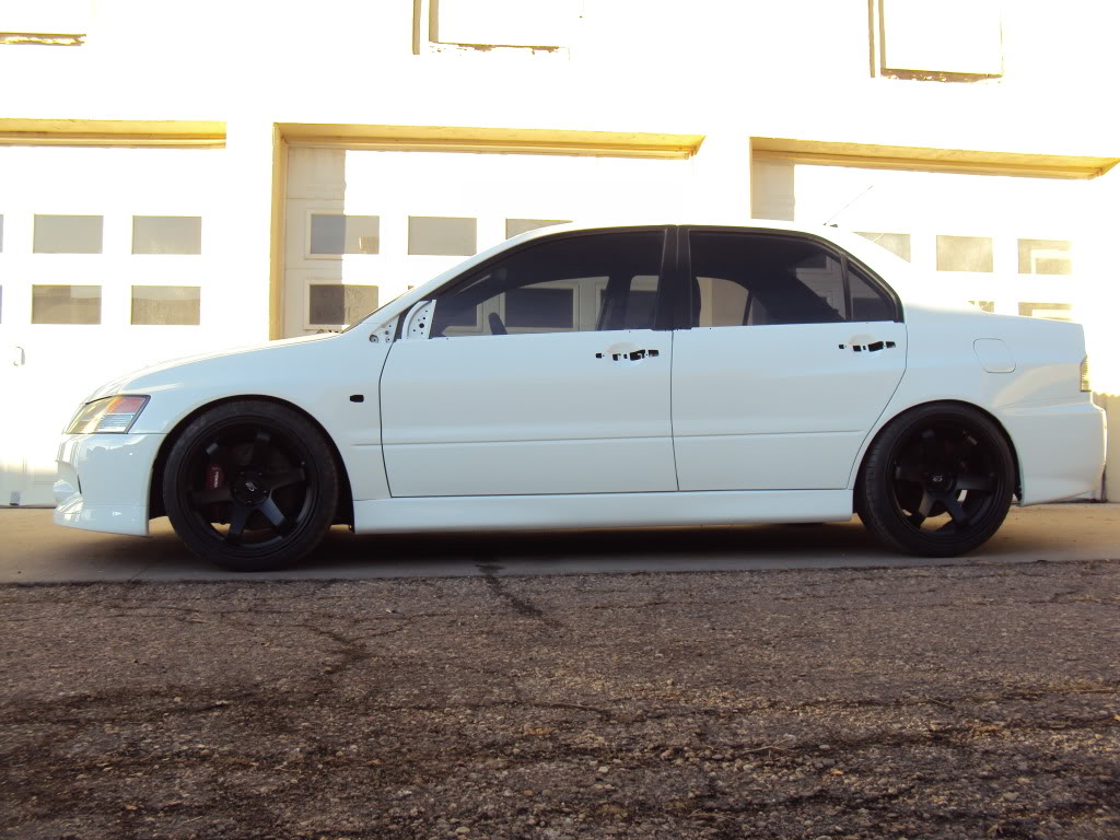 2003 Mitsubishi Lancer Evolution photo