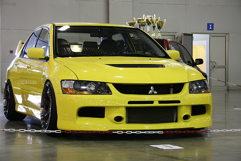 2005 Mitsubishi Lancer Evolution photo