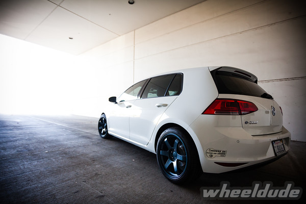 2015 Volkswagen e-Golf photo