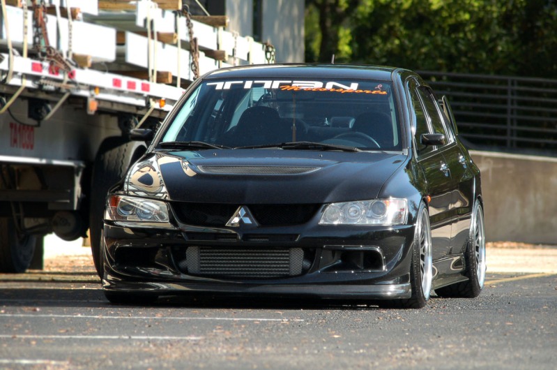 2005 Mitsubishi Lancer Evolution photo