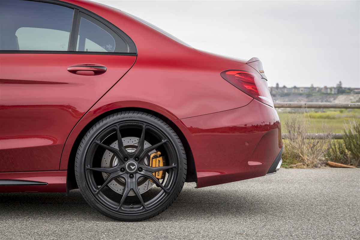 2017 Mercedes-Benz AMG C photo