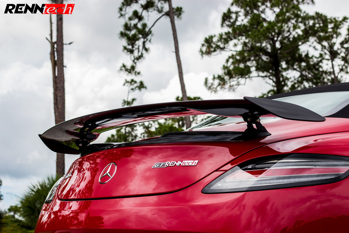 2015 Mercedes-Benz SLS AMG photo