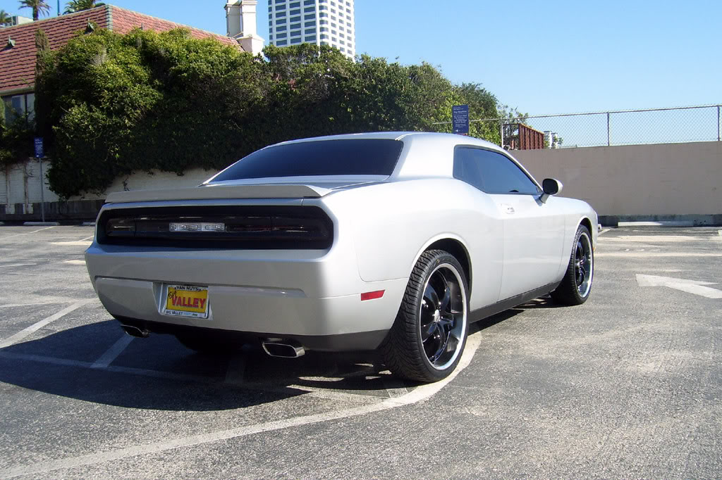 2008 Dodge Challenger photo