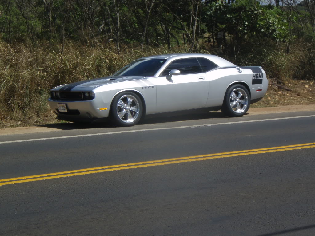 2008 Dodge Challenger photo