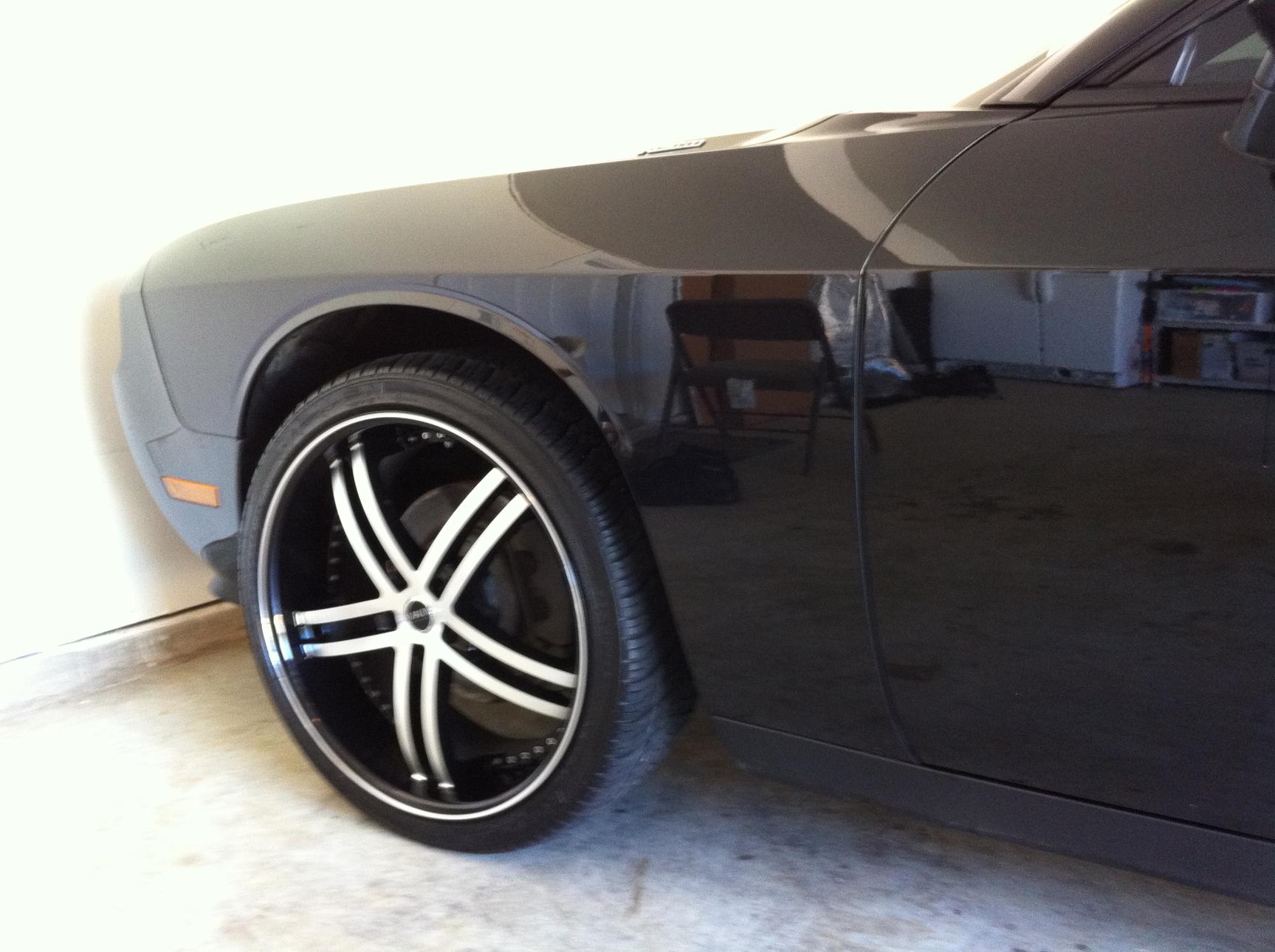 2008 Dodge Challenger photo