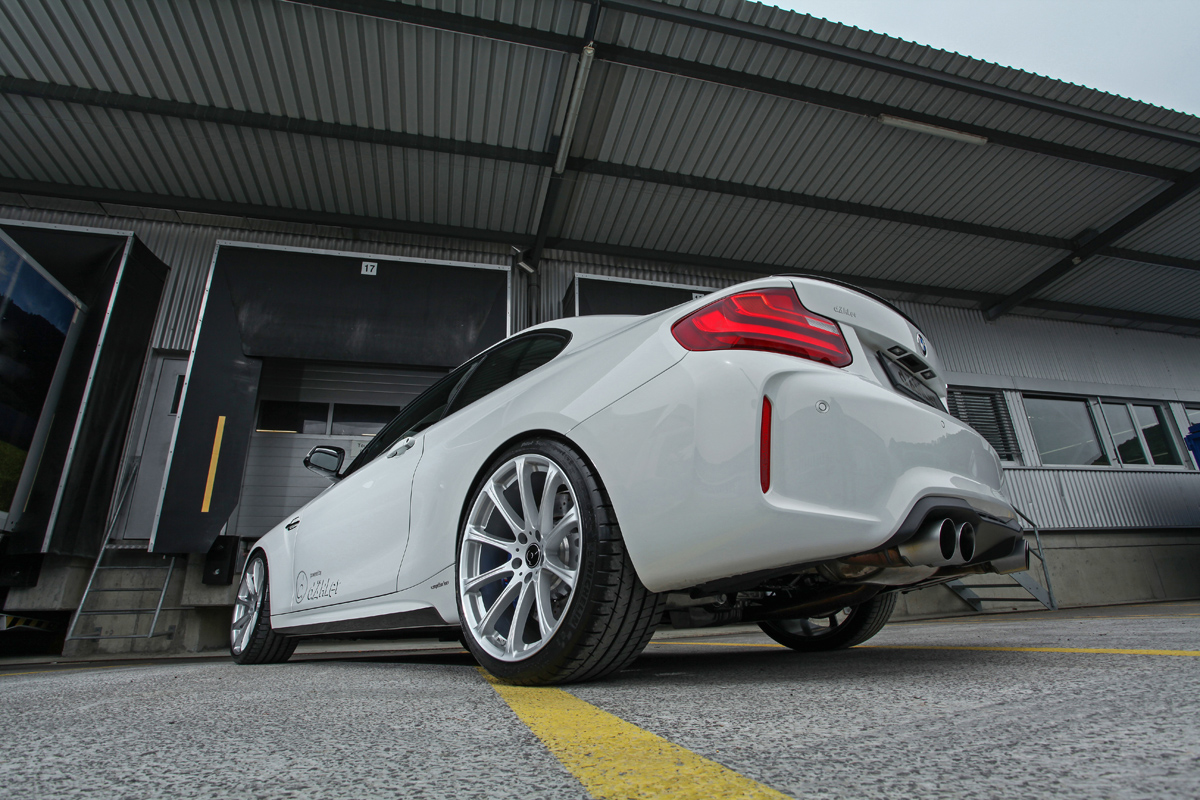 2016 BMW M2 photo