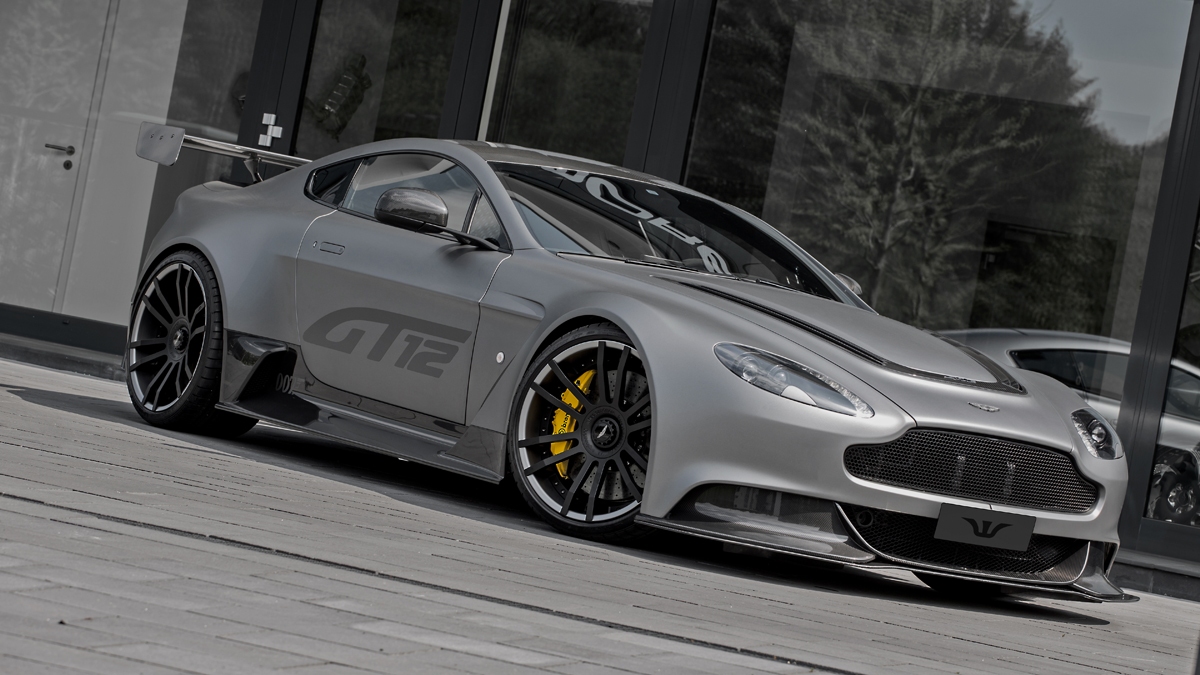2013 Aston Martin V12 Vantage photo