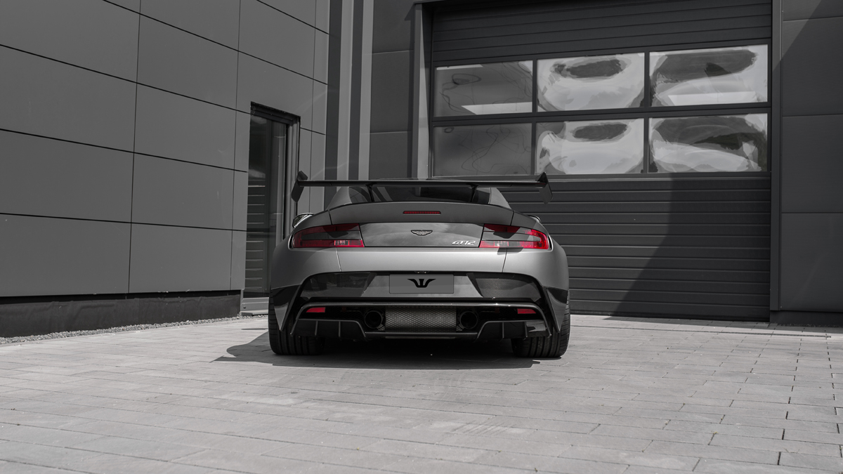 2013 Aston Martin V12 Vantage photo