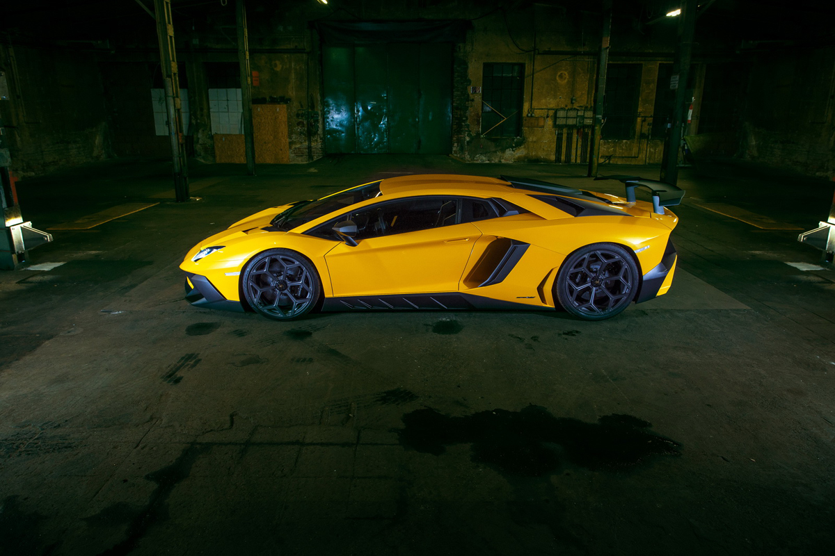 2015 Lamborghini Aventador photo