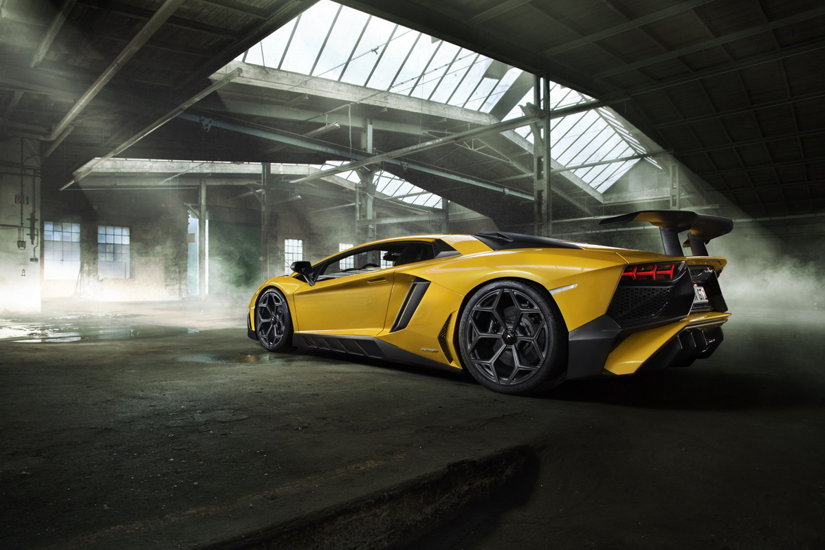 2015 Lamborghini Aventador photo