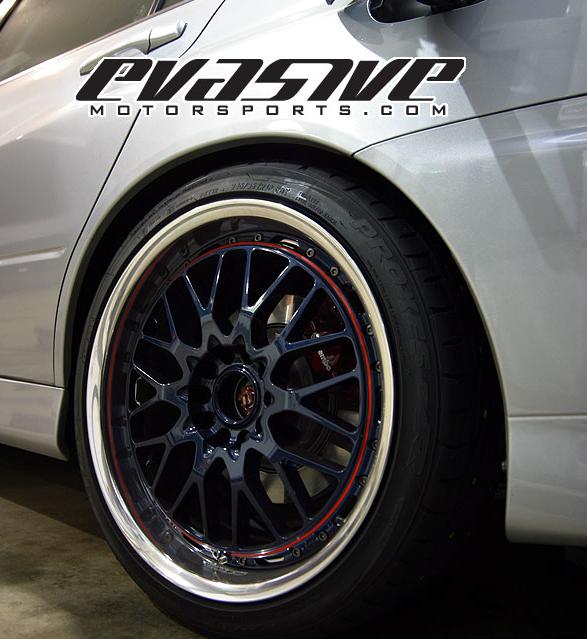 2004 Mitsubishi Lancer Evolution photo