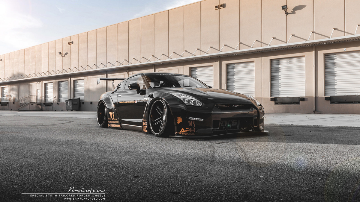 2016 Nissan GT-R photo