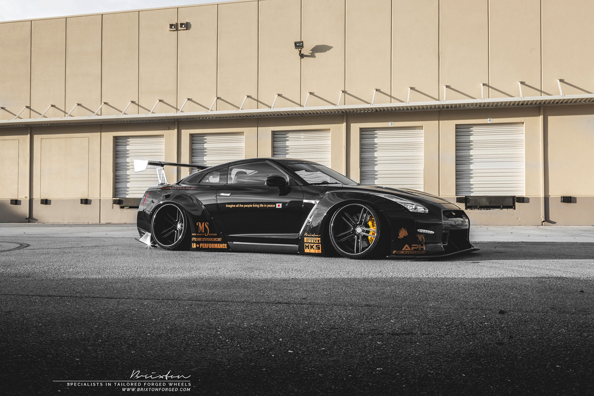 2016 Nissan GT-R photo