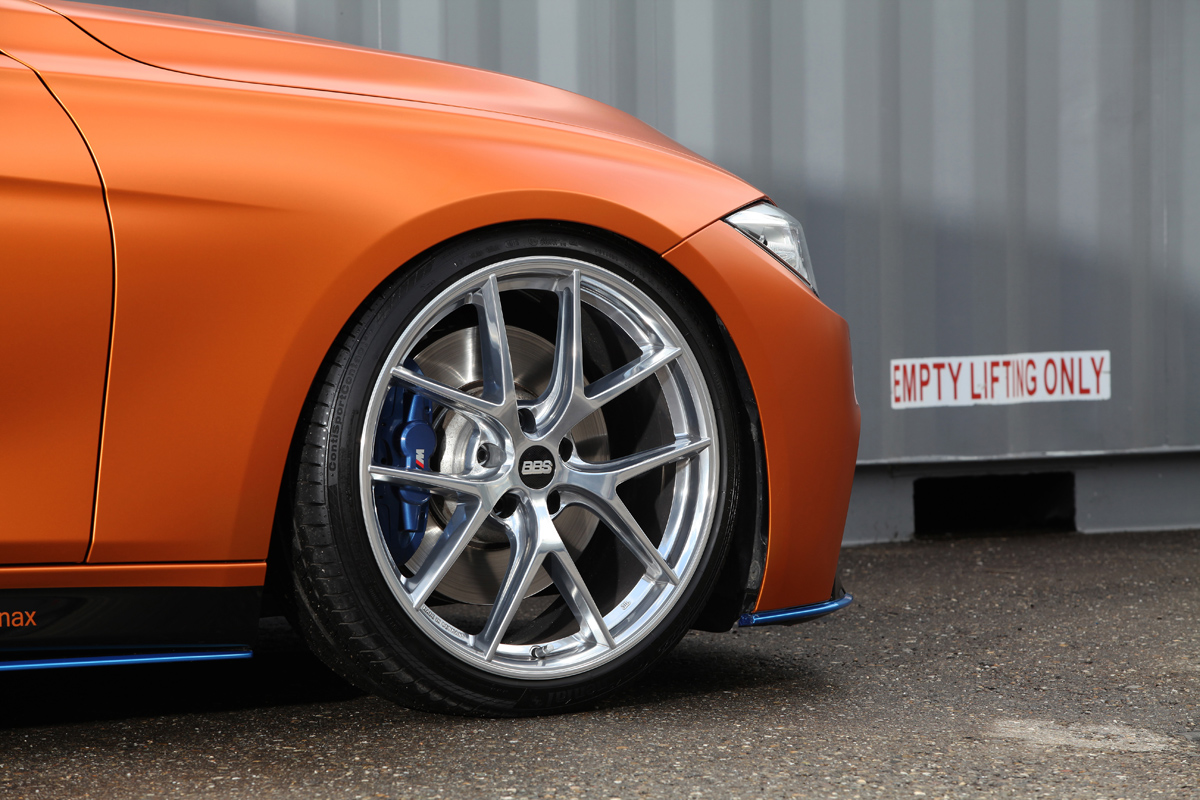 2016 BMW 328 photo