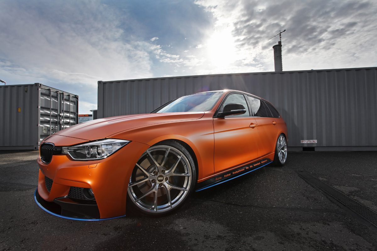2016 BMW 328 photo