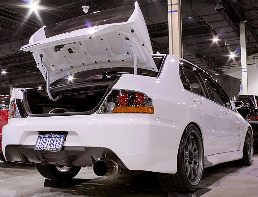 2005 Mitsubishi Lancer Evolution photo