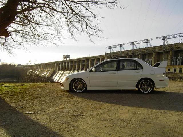 2005 Mitsubishi Lancer Evolution photo