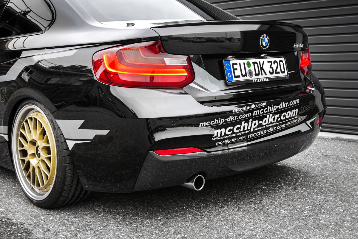 2016 BMW 228 photo